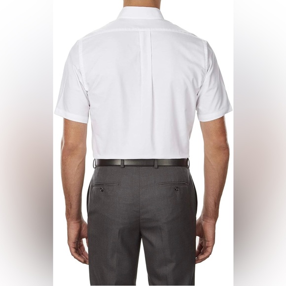 NWOT Van Heusen Men’s Short Sleeve Dress Shirt - Picture 2 of 2